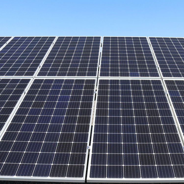 سوق أوروبا 425W ألواح الطاقة الكهروضوئية السوداء الكاملة مع كفاءة 23-24.2%
